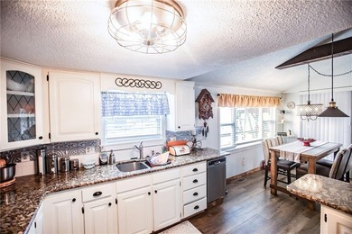 Move in Condition! Incredible views of the Lake Of The Ozarks - photo 7