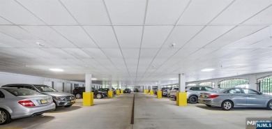 Welcome to Windsor Court Condominiums! A luxury (80 unit)