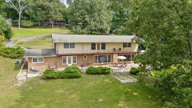 Lake Home For Sale in Soddy Daisy, Tennessee