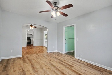 Welcome to 321 Park Street, Georgetown, SC, which is a charming - photo 6