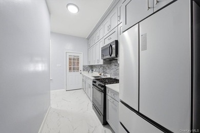 Great opportunity to own this attached single-family home in the - photo 9