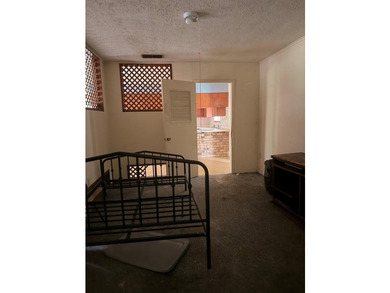Great investor or first time owner home. Huge front yard to play - photo 14