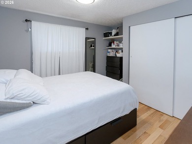 Well maintained duplex offering a great investment opportunity - photo 5