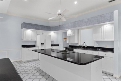 One or more photo(s) has been virtually staged. Located in the - photo 28