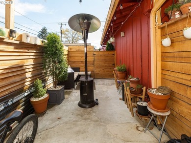 Well maintained duplex offering a great investment opportunity - photo 8