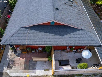 Well maintained duplex offering a great investment opportunity - photo 9