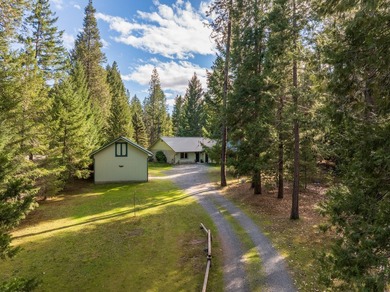 (private lake, pond, coastal) Home For Sale in Grants Pass Oregon