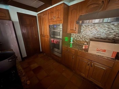 Incredibly rare 4,200+ sqft pool home on the largest lot in the - photo 4