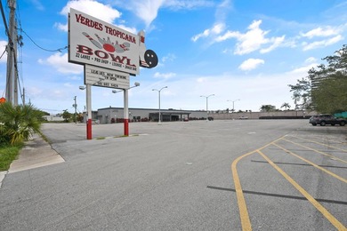 Trophy Commercial Asset - 2.66+/- Acres. A once-in-a-generation - photo 2