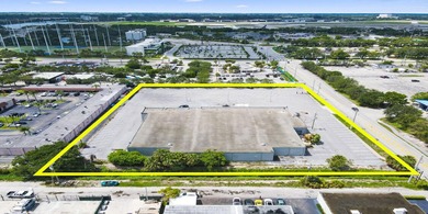 Trophy Commercial Asset - 2.66+/- Acres. A once-in-a-generation - photo 4