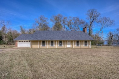 Lake Home For Sale in Shreveport, Louisiana