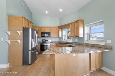 Gorgeous 3 bedroom, 3 bath beach front home beautifully built to - photo 14