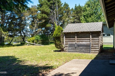 Tucked along the fairway of Crestview Golf Course on a quiet - photo 15