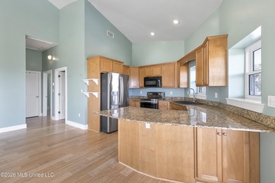 Gorgeous 3 bedroom, 3 bath beach front home beautifully built to - photo 16