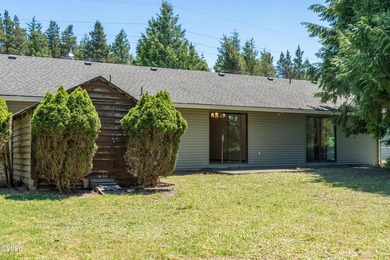 Tucked along the fairway of Crestview Golf Course on a quiet - photo 17