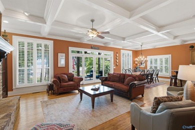 Looking for the ultimate Lake Guntersville lifestyle? This - photo 17