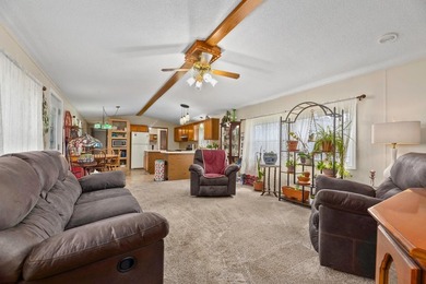 Enjoy carefree waterfront living in this beautifully maintained - photo 4