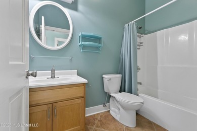 Gorgeous 3 bedroom, 3 bath beach front home beautifully built to - photo 26