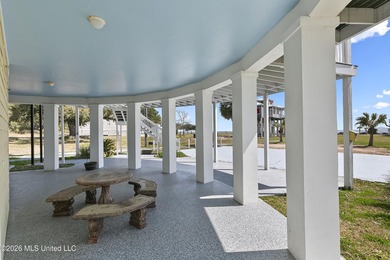 Gorgeous 3 bedroom, 3 bath beach front home beautifully built to - photo 27