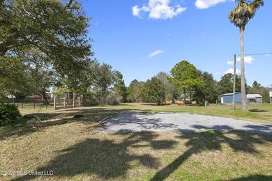 Gorgeous 3 bedroom, 3 bath beach front home beautifully built to - photo 29