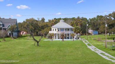 Gorgeous 3 bedroom, 3 bath beach front home beautifully built to - photo 35