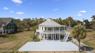 Gorgeous 3 bedroom, 3 bath beach front home beautifully built to - photo 38