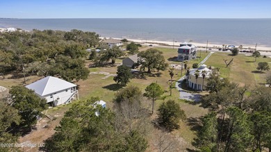 Gorgeous 3 bedroom, 3 bath beach front home beautifully built to - photo 41