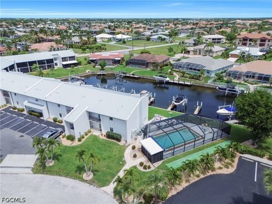 Welcome to Silver Cove in Punta Gorda. This beautifully updated - photo 2