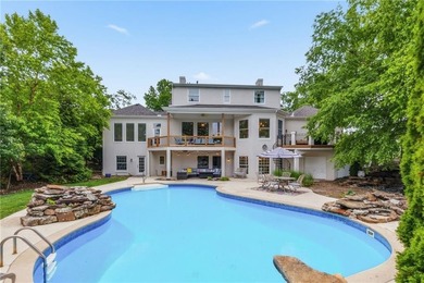 Welcome to Heritage Hill West, where timeless Colonial elegance - photo 4