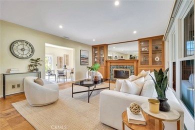 Love at first sight! A welcoming open-concept floorpan greets - photo 6