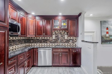 Welcome to 138 River Road, Shirley - a beautifully maintained - photo 7