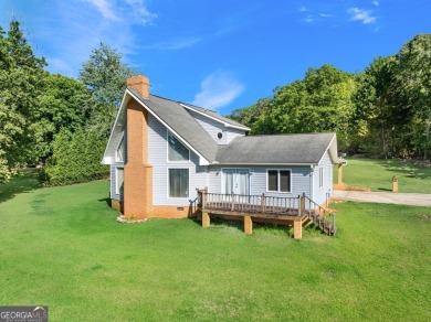 Lake Home For Sale in Hartwell, Georgia