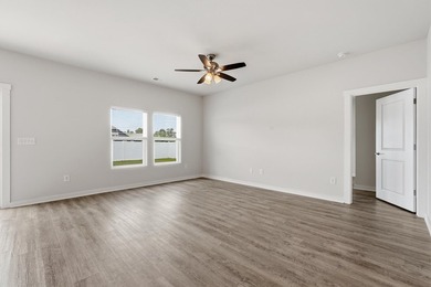 Welcome to this beautifully maintained 3-bedroom, 2-bath home - photo 6