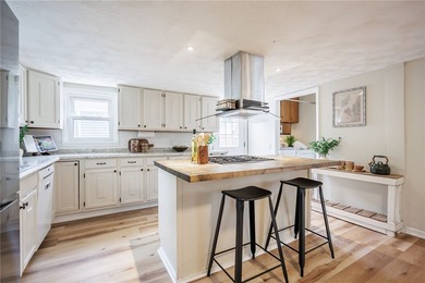 Welcome to this beautifully updated Cape Cod-style home offering - photo 18