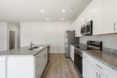 Welcome to this beautifully maintained 3-bedroom, 2-bath home - photo 8
