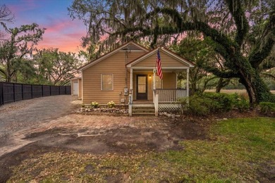 This quintessential Johns Island home has some of the best - photo 1