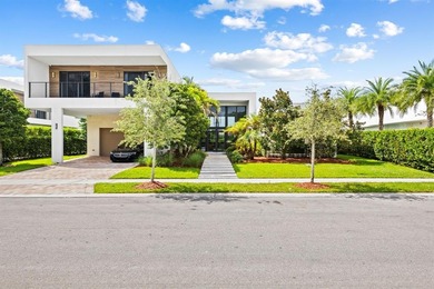 Weston Lakes Area Home For Sale in Weston Florida