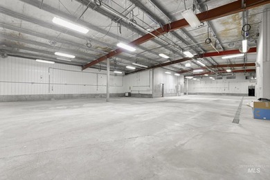 Exceptional commercial opportunity on 14.44 acres, conveniently - photo 22