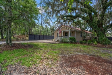 This quintessential Johns Island home has some of the best - photo 4
