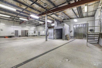 Exceptional commercial opportunity on 14.44 acres, conveniently - photo 26