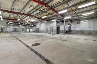Exceptional commercial opportunity on 14.44 acres, conveniently - photo 27