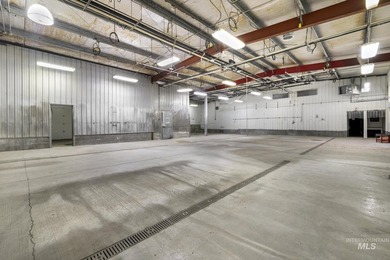 Exceptional commercial opportunity on 14.44 acres, conveniently - photo 28