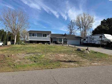 MLS# 291720 Come check out this Tri-Level Pasco home with lots - photo 32
