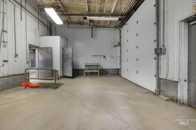 Exceptional commercial opportunity on 14.44 acres, conveniently - photo 37