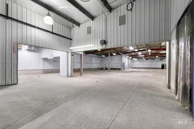 Exceptional commercial opportunity on 14.44 acres, conveniently - photo 41