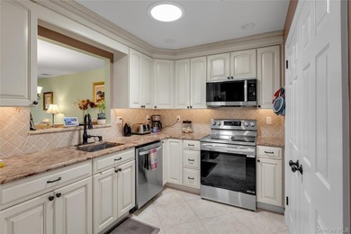 Welcome to this beautifully maintained, energy-efficient - photo 6
