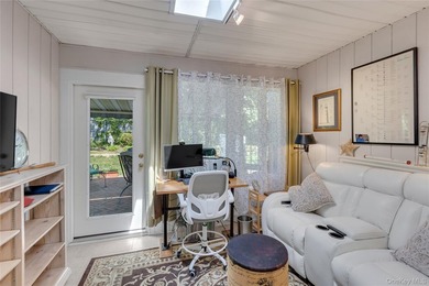 Welcome to this beautifully maintained, energy-efficient - photo 10