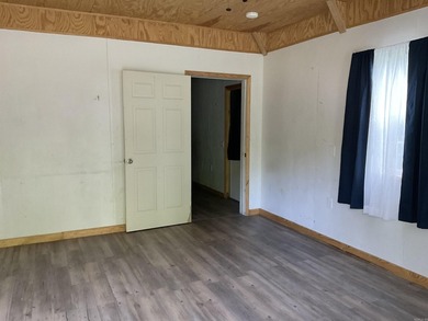 MOTIVATED SELLER !!!! Corner Lot Super cute home with a metal - photo 8