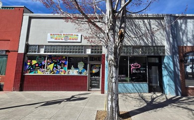 Upper Klamath Lake Commercial For Sale in Klamath Falls Oregon