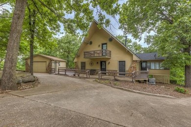 Experience the ultimate lakefront retreat on beautiful Fort - photo 1